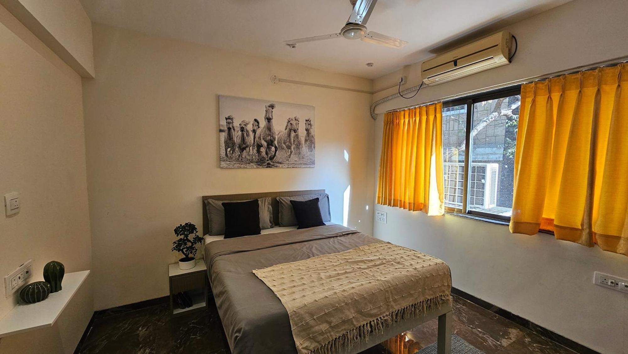 Apartment Lite - Parle East Mumbai