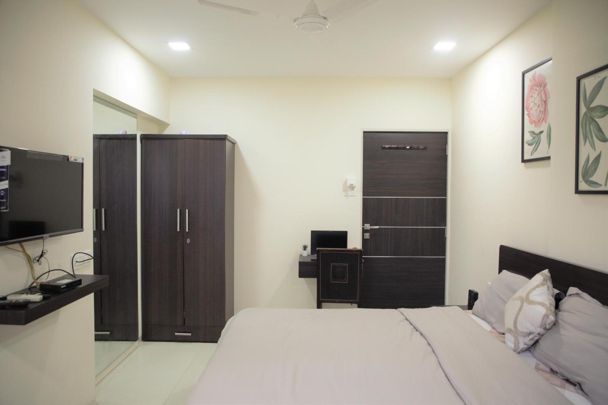 Lite - Parle East Apartment Mumbai