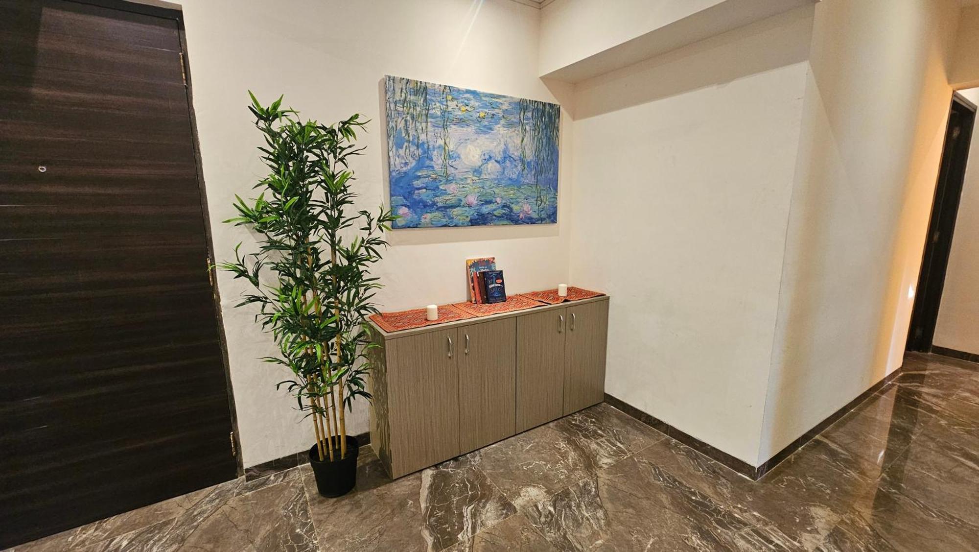 Lite - Parle East Apartment