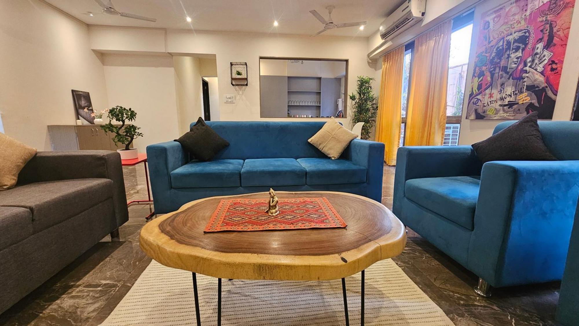 Apartment Lite - Parle East Mumbai